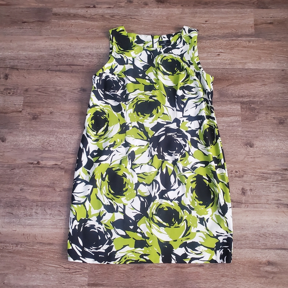 Ronni Nicole Sleeveless Dress